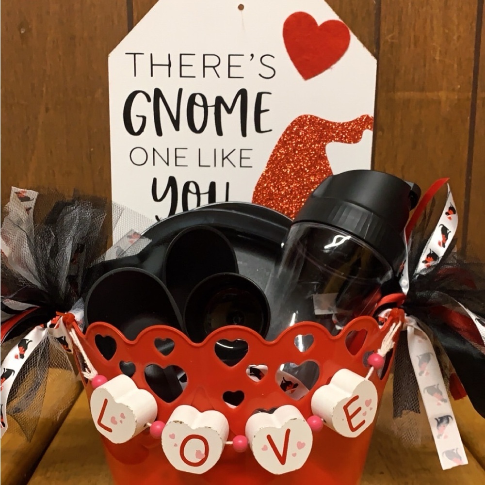 Valentines Tupperware Bucket